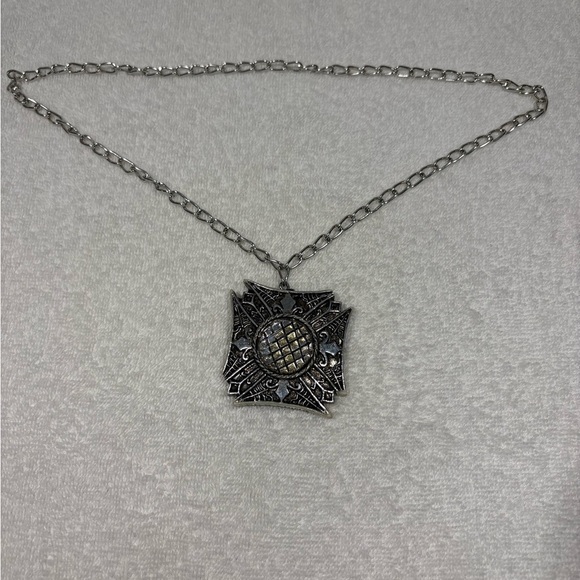 Vintage Vampire Necklace Gothic Cross Pendant Unisex - Picture 4 of 13